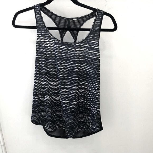 Under Armour Mesh Back Active Racerback Top Size Small - Picture 1 of 8